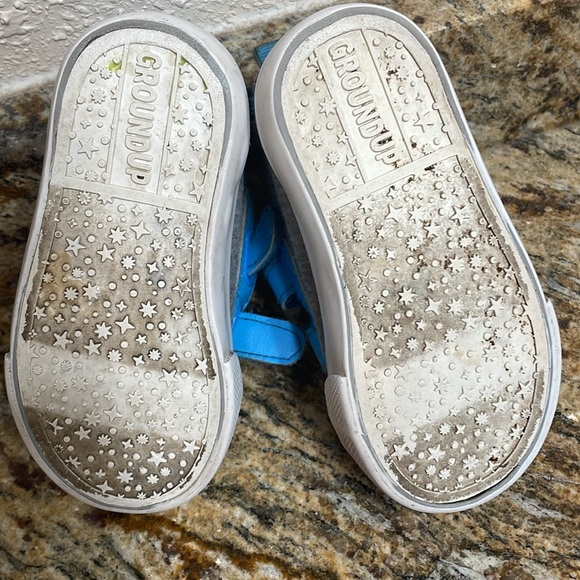 Blippi licensed hook and loop fastener sneakers size toddler 7 - Picture 6 of 7